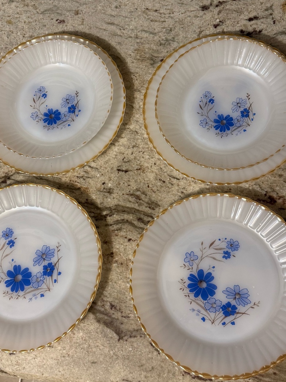 Vintage Milk Glass Blue Floral Plate set 4 dinner/salad & 2 desert plates 6 pcs